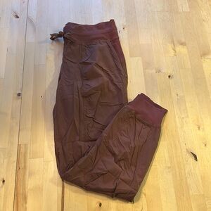 Lululemon Women’s Dance Studio Mid-Rise Jogger